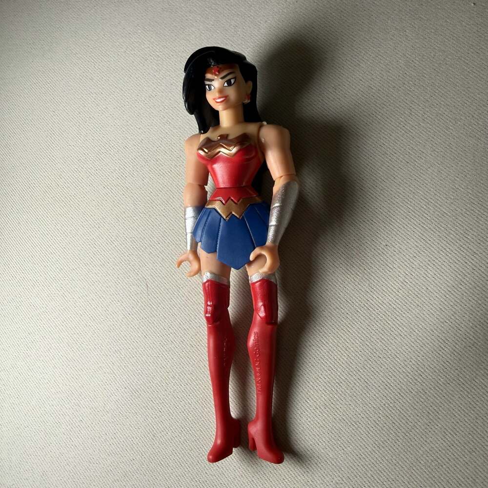 DC Comics Justice League Unlimited Wonder Woman Action Figure